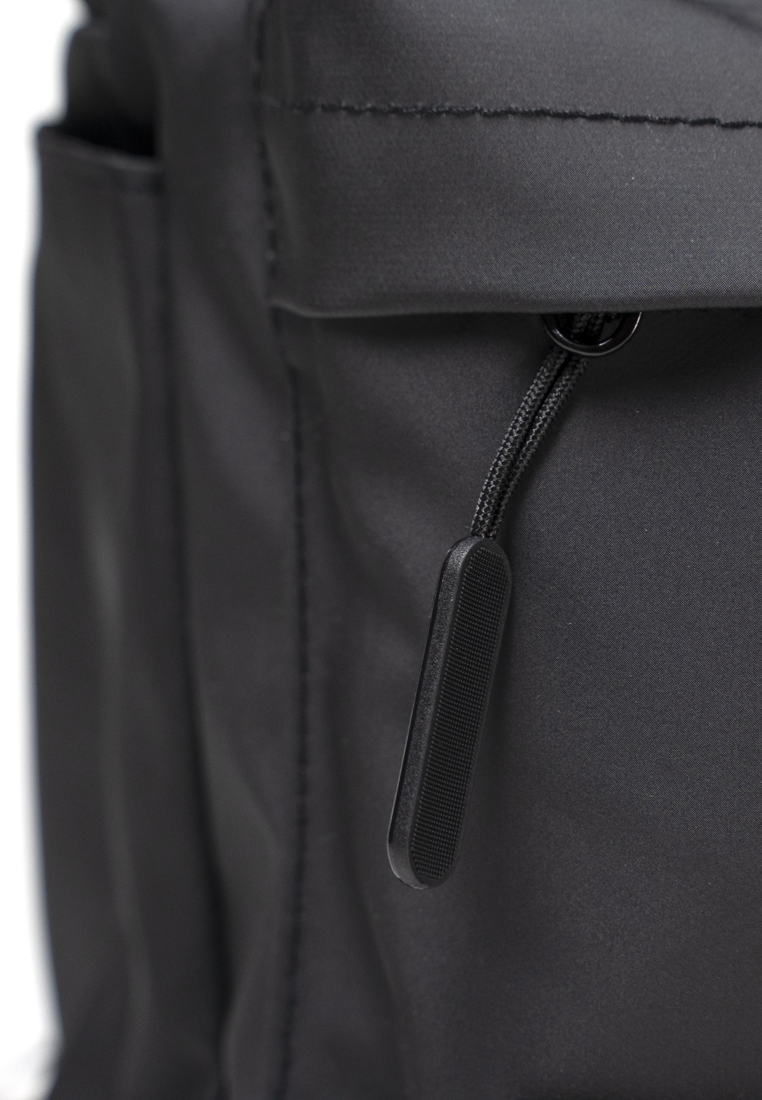 Carbon Series Backpack in Black